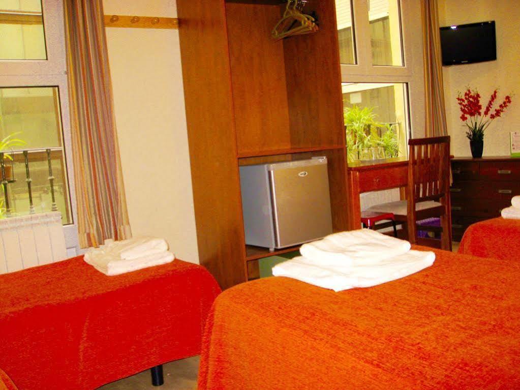 Hostal Tirso Plaza Madrid Extérieur photo