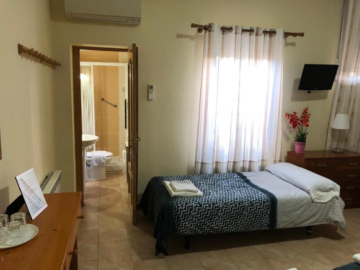 Hostal Tirso Plaza Madrid Extérieur photo